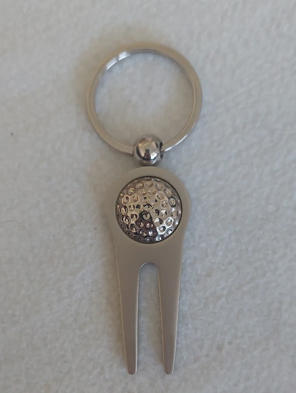 Golfer's Metal Divot Repair Tool Keychain NWOT